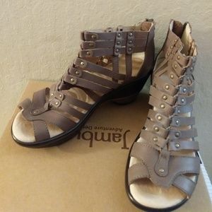 Jambu Sugar Wedge Pump--Size 7/8